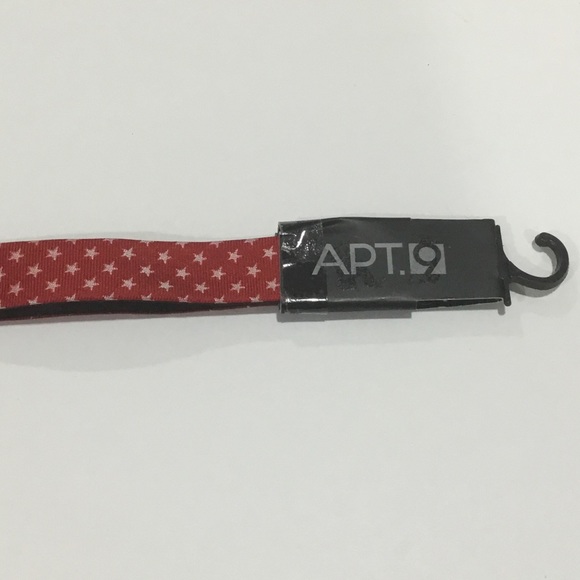 APT. 9 Red Bow Tie with Stars Pre-tied NWT - Picture 4 of 4